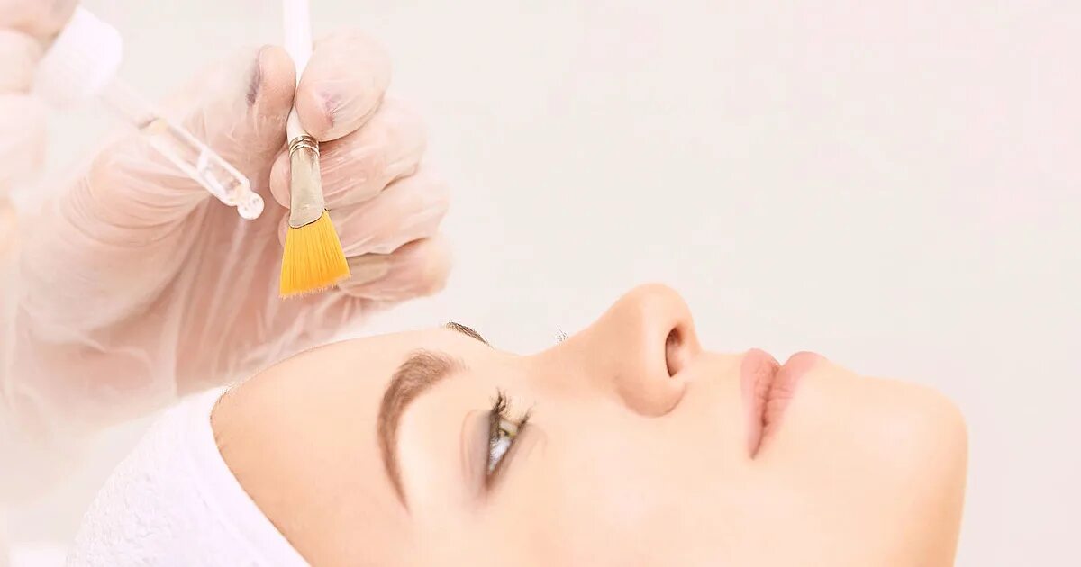 Эстер си gigi. Миндальный пилинг нью пил. Миндальный пилинг. Пилинг mandelic (миндальный). Миндальный пилинг peel.