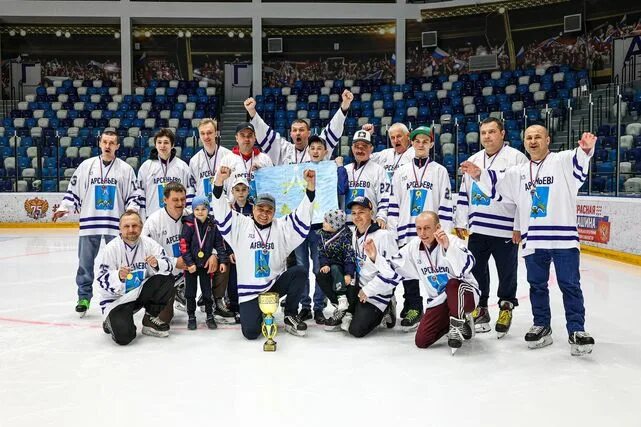 хоккейную пензенскую лигу по лхл. тренер ледового дворца тула. ночная хоккейная лига тулы. кубок лхл мо. лхл тула.