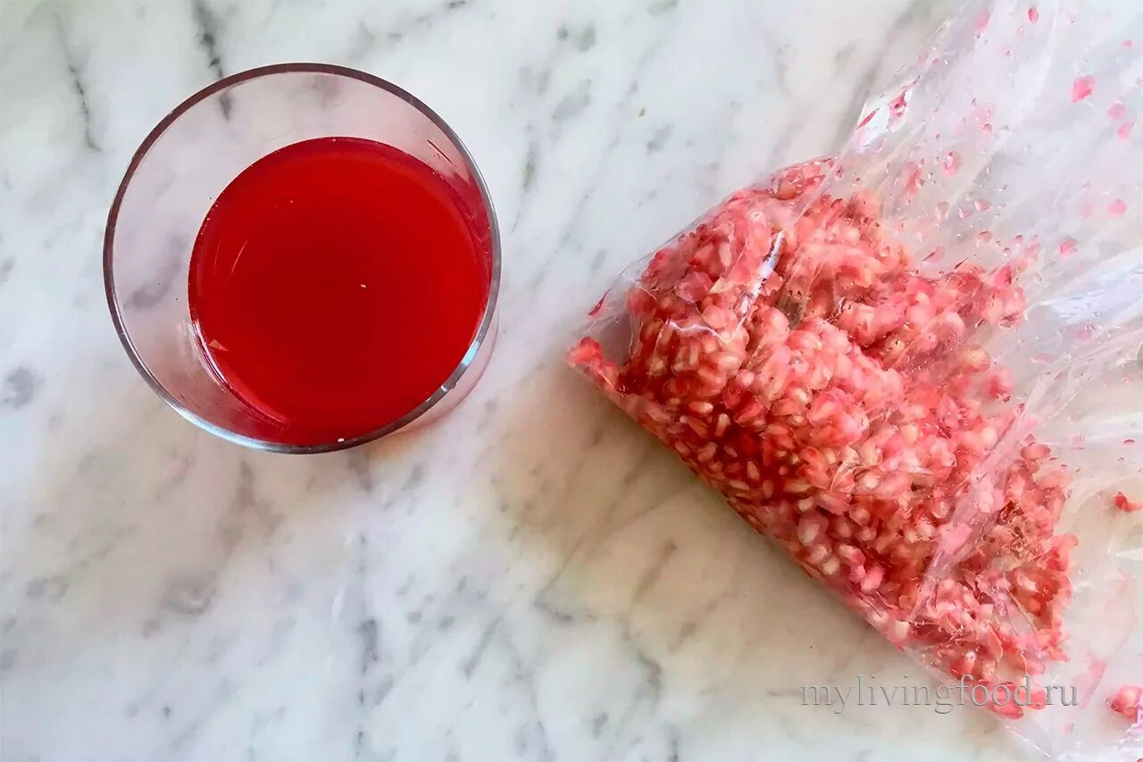 Брошь «гранат». Жмых гранатового сока. Как сделать сок граната. Гранатовый сок в домашних условиях блендером. Как сделать гранатовый.