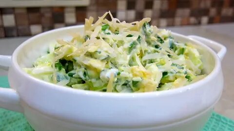 Салат с яйцом огурцом и сметаной
