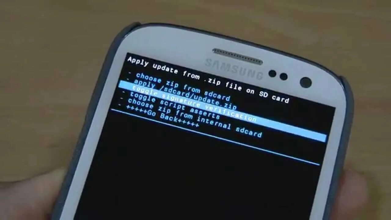 Не включается телефон андроид самсунг. Galaxy s3 слетел Recovery. CLOCKWORKMOD. Код для взламывания телефона самсунг а11. Телефон не включается дальше заставки андроид что делать.