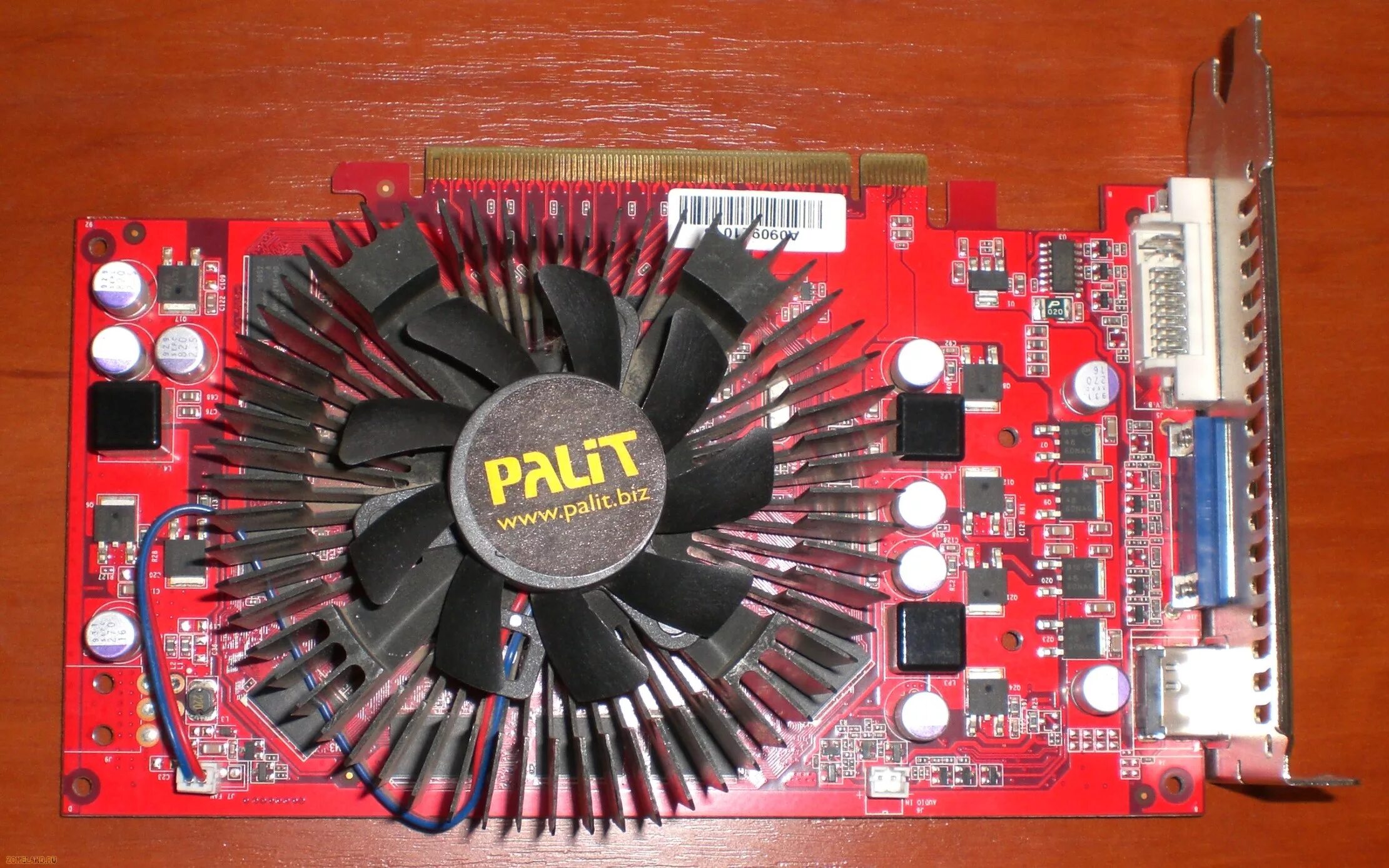 Gt 1024. Palit 9800gt. GEFORCE 9800 gt Palit. Palit 9800gt 512mb. Gf 9800 gt 1024 МБ.