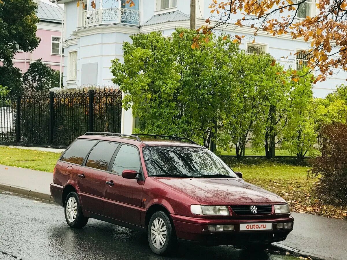 Купить фольксваген пассат 4. Фольксваген Пассат b4 универсал. Volkswagen Passat b4 универсал , 1994. Volkswagen Passat b4 красный. Фольксваген Пассат 4.