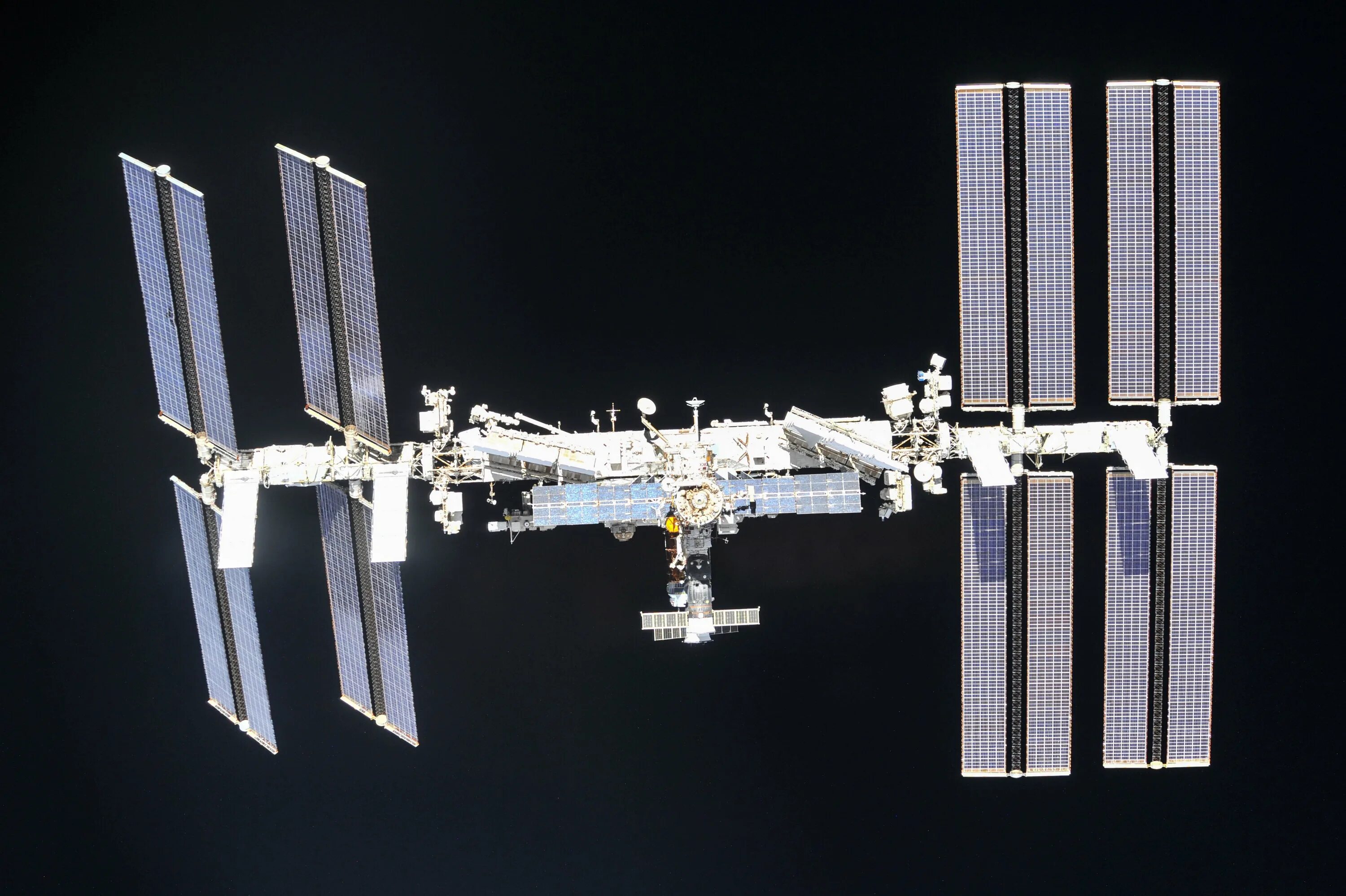 Как называется международная станция. Космическая станция МКС. Станция ISS. Международная орбитальная Космическая станция. Международная орбитальная станция МКС.