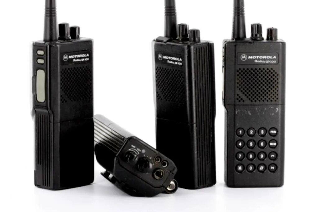 Моторола gm300. Motorola gp300. Motorola 300. Gm 300 vhf. Радиостанция моторола gp 300.