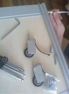 Как собрать шкаф на роликах