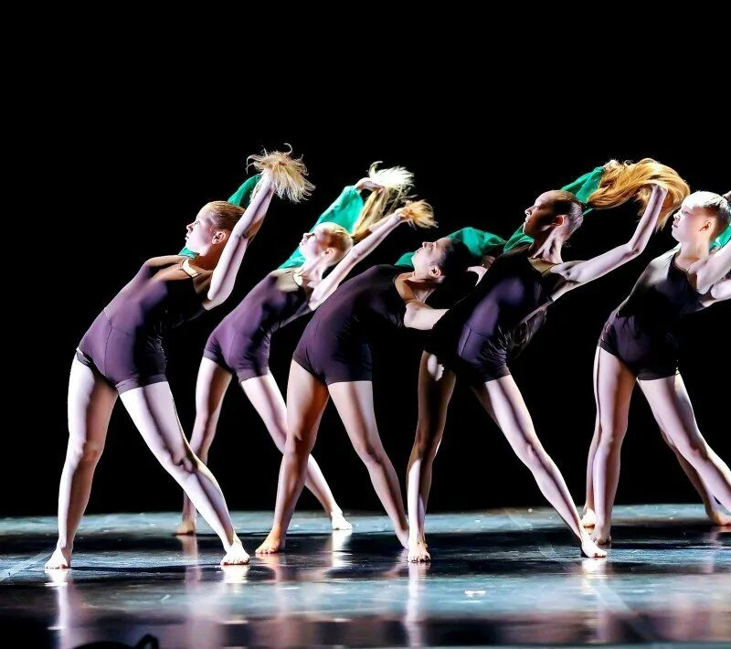 Тринити дэнс кузьминки. Air dance на петлях. Данс арена кстово клуб. Джаз модерн. Open air dance ростов на дону.
