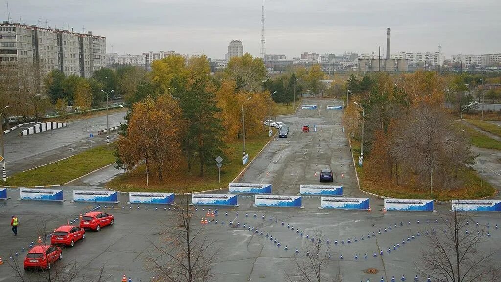 Экзамен гибдд челябинск. Автодром ГАИ Челябинск. Автодром Челябинск ГАИ Харлова 20. Автодром ГИБДД Челябинск Харлова. Автодром ГАИ Челябинск экзамен.