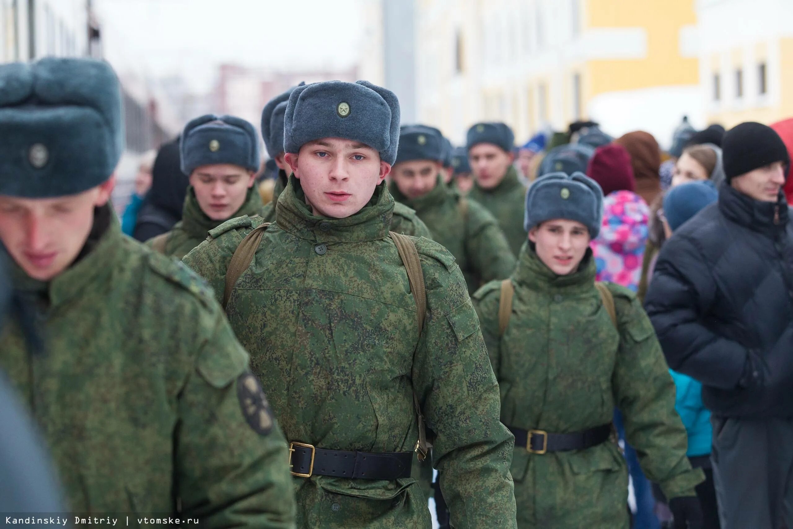 Призыв в росгвардию. Росгвардия срочники. Нацгвардия призыв. Призывники в бушлатах. Национальная гвардия служба по призыву.