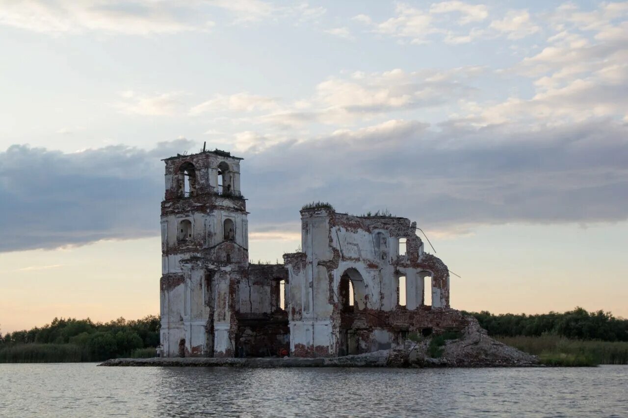 Сколько людей жило в крохино. Храм в Крохино. Крохино Вологодская область. Храм Рождества в Крохино. Церковь Крохино Шексна сейчас.