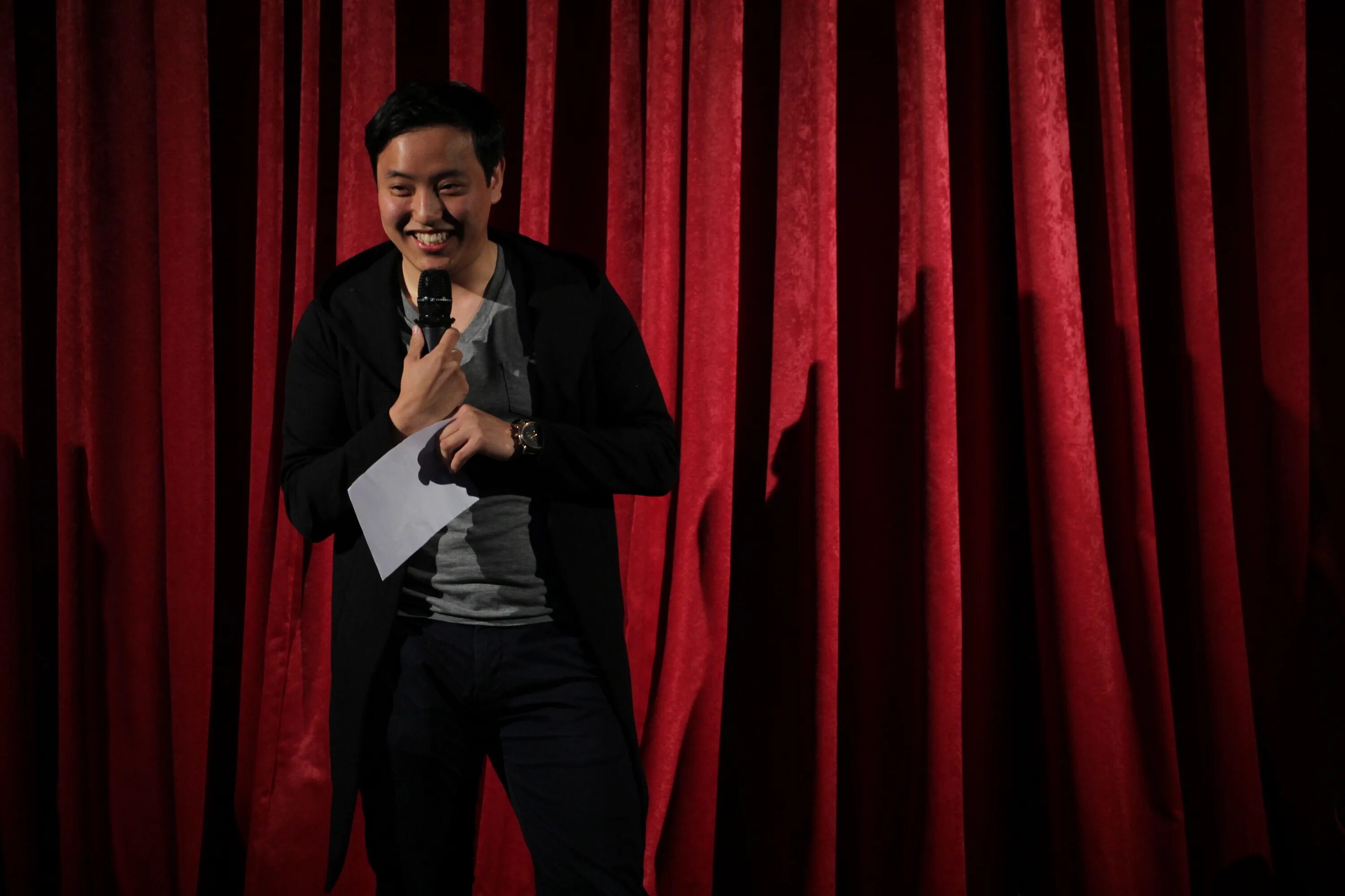 Стендап текст. Щербаков стендап. Stand up заставка. Эминем обложка. Стендап комик лев.