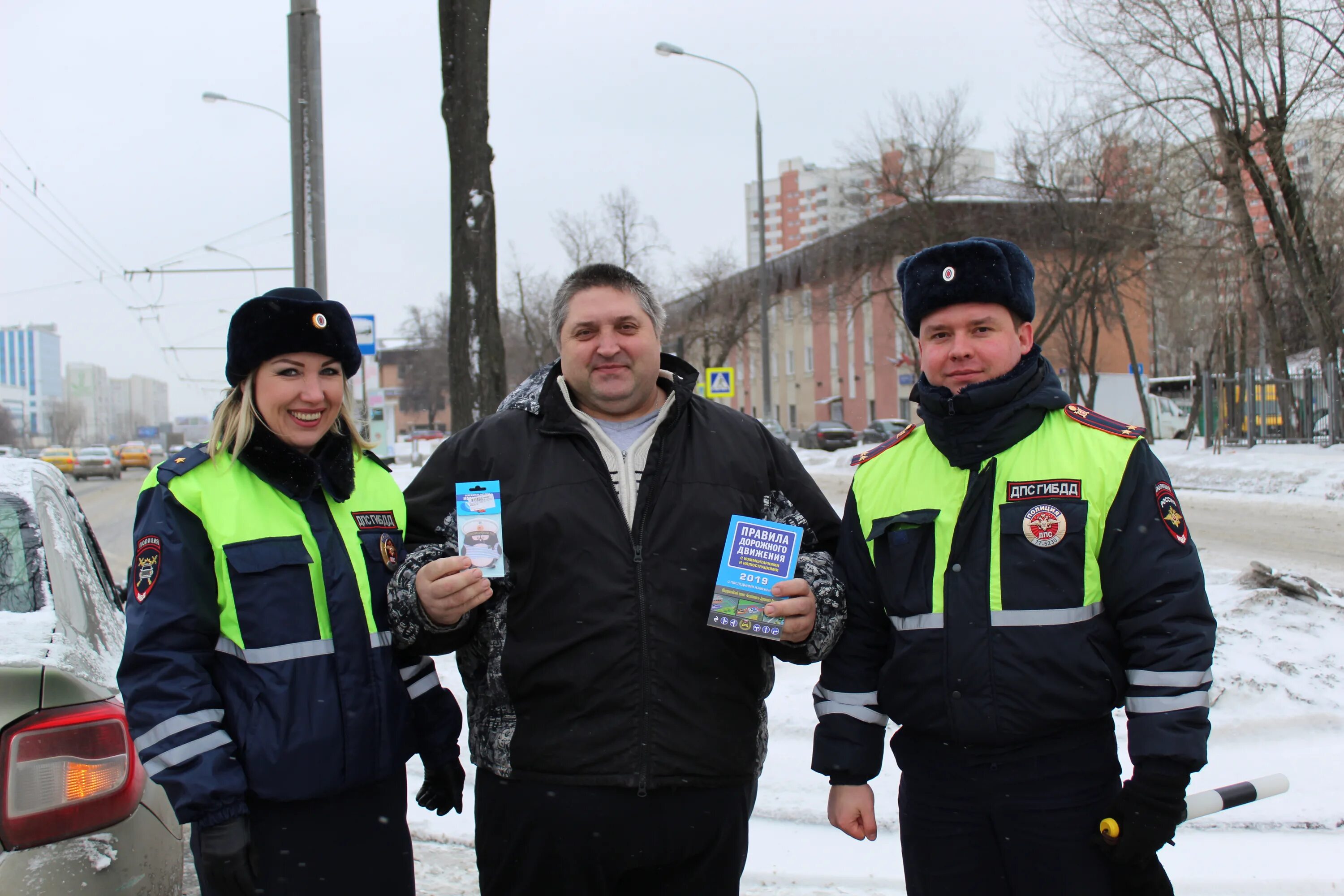 Водители свао. Об ДПС ГИБДД УВД по ВАО ГУ МВД сотрудники. Командир об ДПС ЮАО. ГАИ ЮАО. Гаишники в Москве патруль.