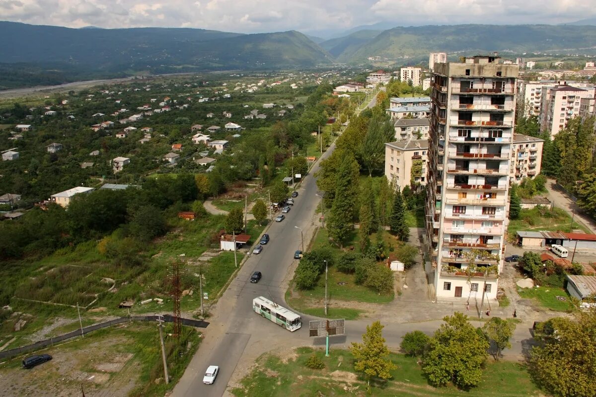 Сухум новый район ул Гумистинская. Сухум ул Гумистинская. Улица Эшба Сухум. Абхазия Сухум улица Гумистинска.