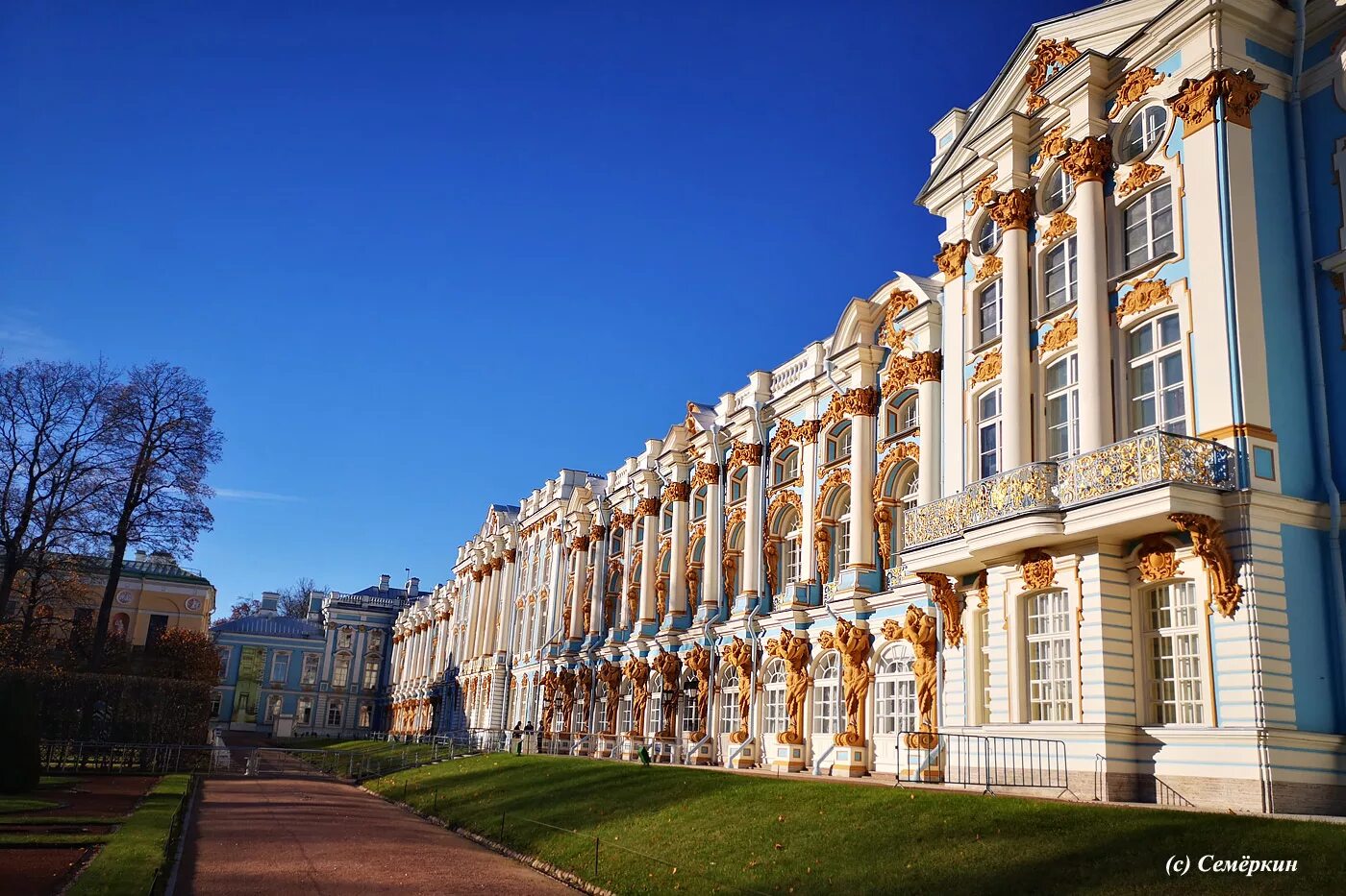 Екатерининский дворец садовая ул 7 пушкин фото. Царское село Санкт-Петербург Екатерининский дворец. Царскосельский Екатерининский дворец. Пушкин Екатерининский дворец. Екатерининский дворец в Царском селе.