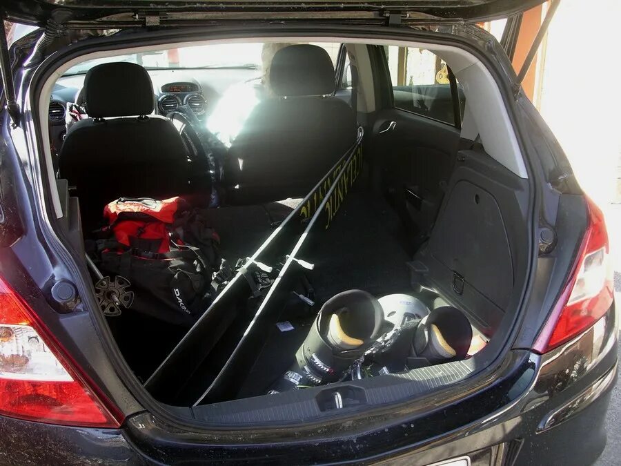 Опель Корса багажник. Opel Corsa 2020 багажник. Опель Корса багажник вместимость. Опель Корса 2007 багажник. Opel corsa багажник
