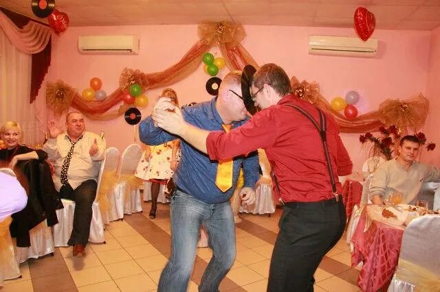 Взрослые веселые конкурсы на юбилей. Развлечения на день рождения взрослых. веселые конкурсы для взрослых. игры и конкурсы на юбилей. конкурсы для праздника взрослых.