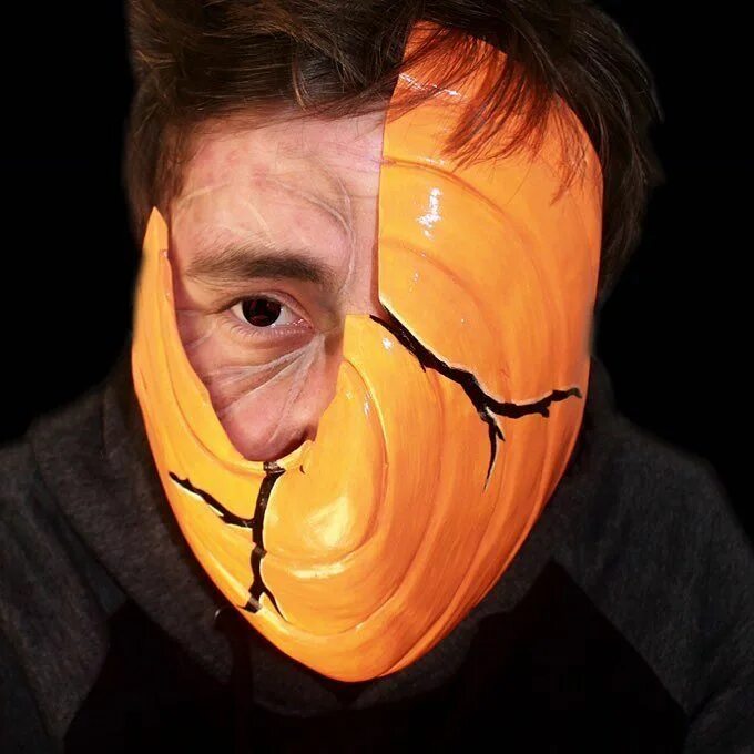 Under mask. Obito со сломанной маской. Маска Тоби. Tobi сломанная маска. Tobi в маске.