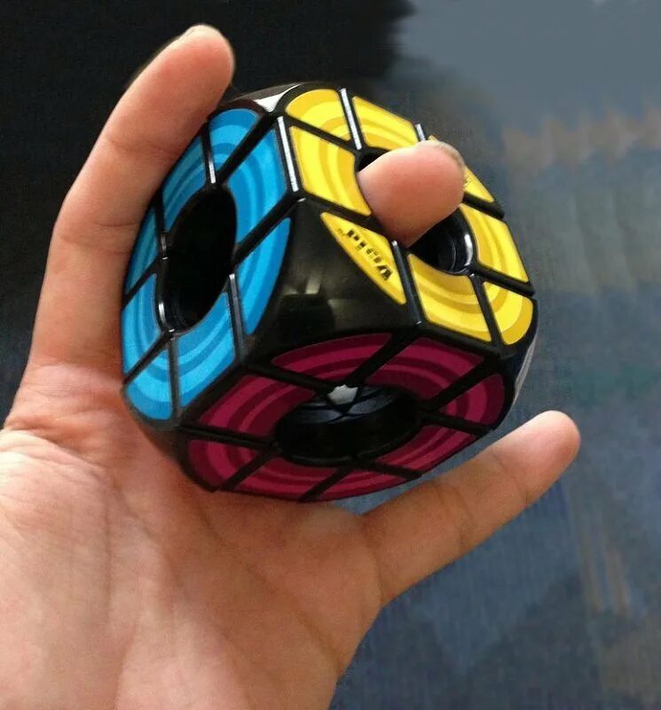 Кубики рубики самые. Кубик Рубика 3х3. Кубик Рубика Рубикс. Rubiks кубик Рубика 3х3. Головоломка Rubik's кубик Рубика 3х3.