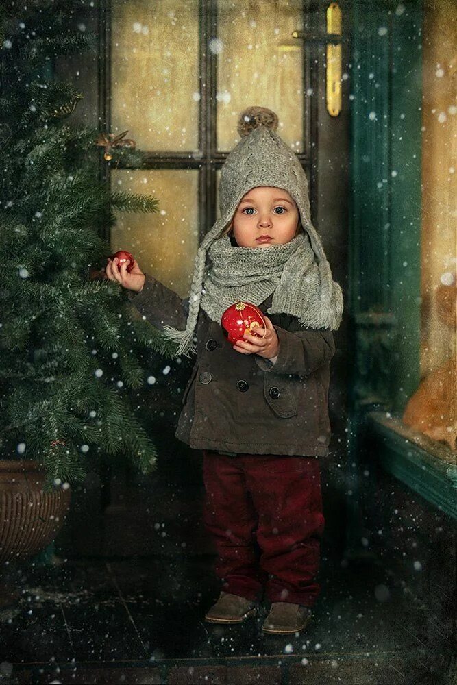Such a cute idea whimsical Christmas photo cards, Family christmas cards, Christ