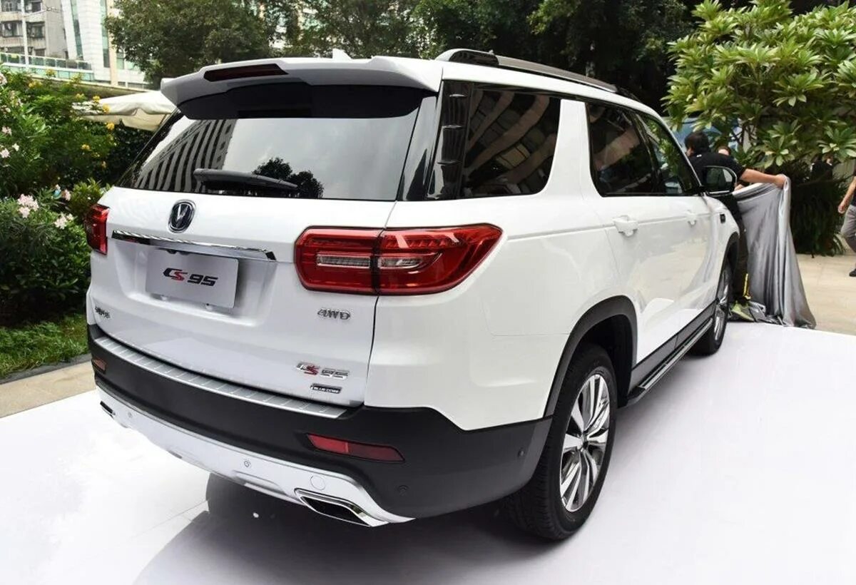 Changan cs95 отзывы. Китайский кроссовер чанган cs95. changan cs95 plus. чанган cs95 плюс. китайский джип чанган 95.