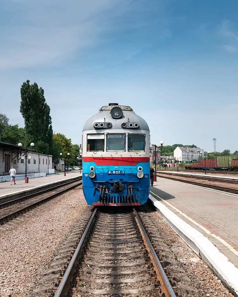 Локомотивная железная дорога. Электровоз тепловоз электричка. Ж/Д Локомотив. Железнодорожный Локомотив. Локомотив поезд.