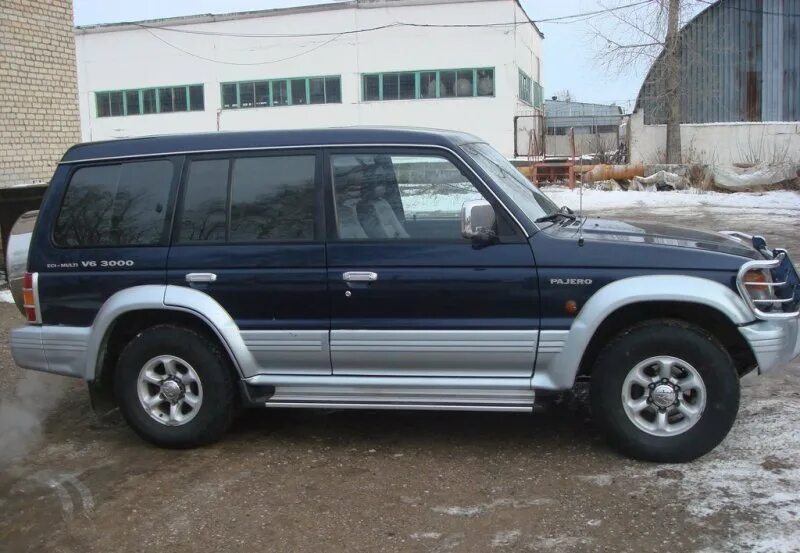 Мицубиси паджеро 1996 года. Mitsubishi pajero 1996. Митсубиши паджеро 1996 аварийный. Митсубиси паджеро 1996 года. Mitsubishi pajero 2 1996 года.