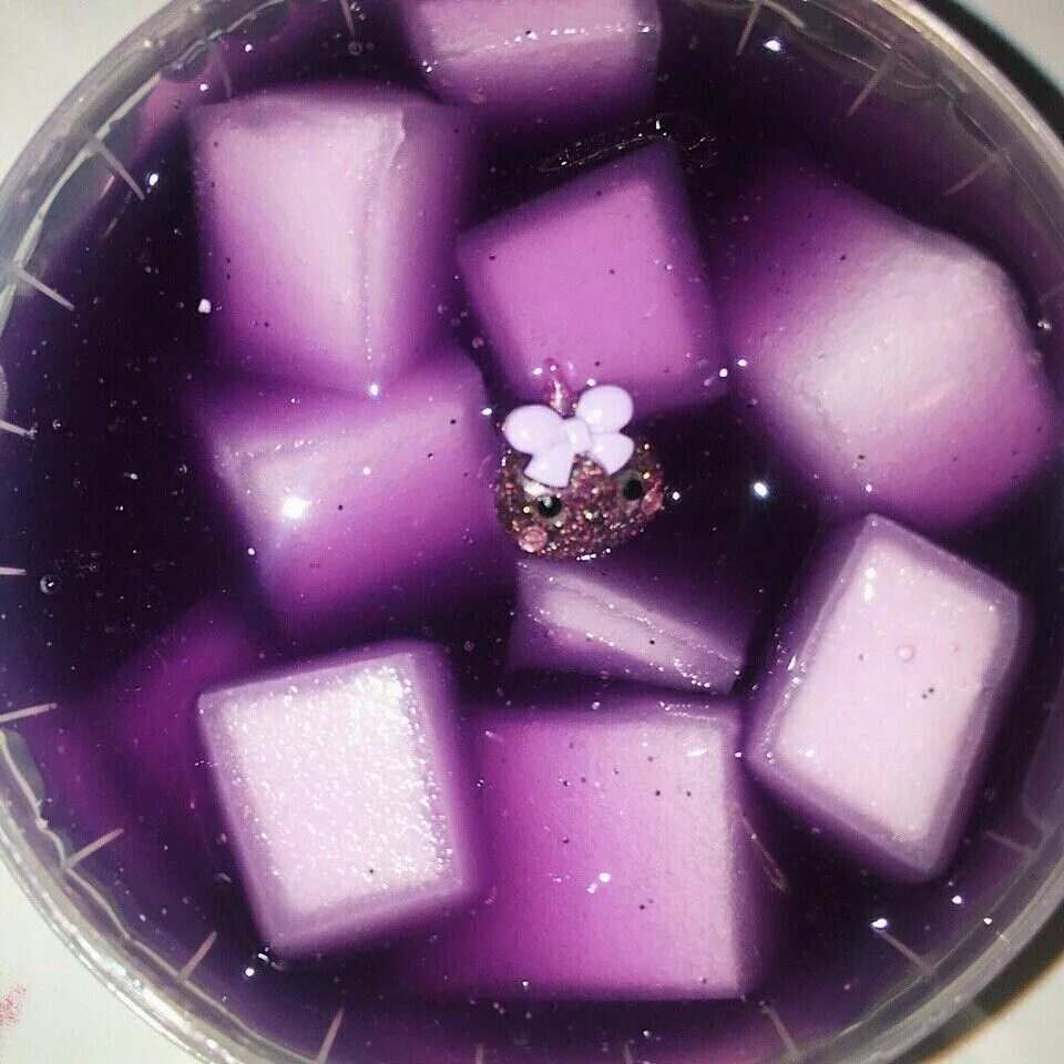 Фиолетовый слайм. Фиолетовые сладости. Фиолетовые предметы. Фиолетовая еда. Предметы фиолетового цвета.
