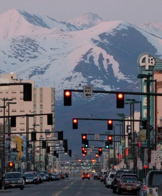 Улица аляски. Анкоридж Аляска. Штат Аляска Анкоридж. Аляска США Анкоридж. Анкоридж Аляска достопримечательности.