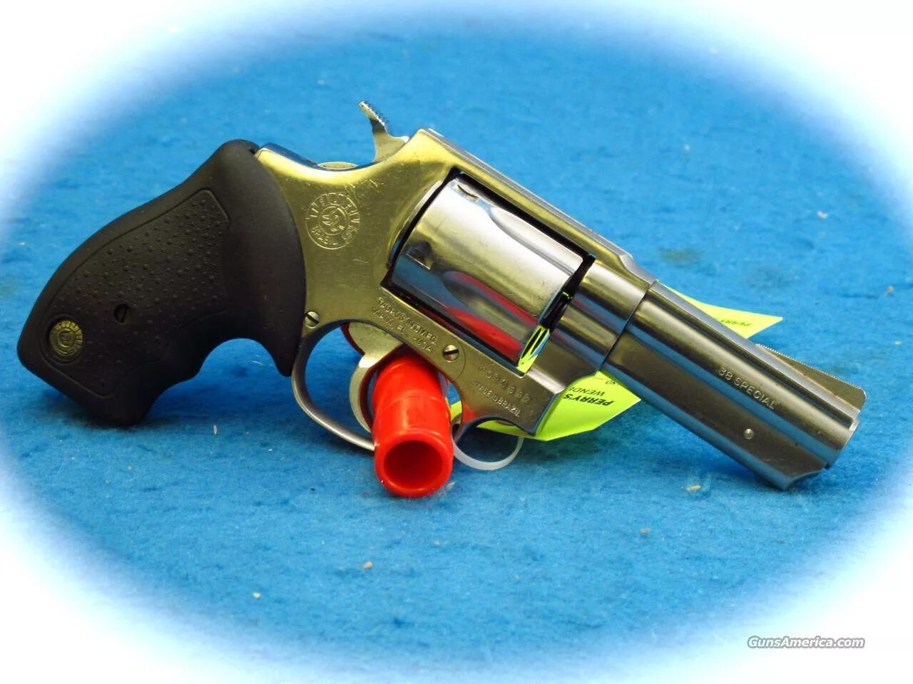 Револьвер 03. 38 Revolver 3 inch. Taurus judge Defender. Three Barrel Revolver. Taurus Revolver with target Wood Grip.