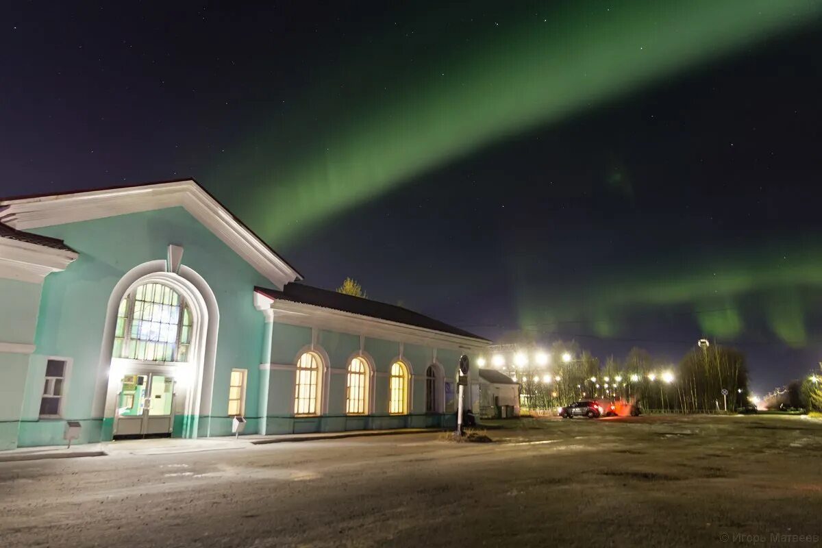 Фонтан лопарка оленегорск. Оленегорск (мурманская область). Оленегорск (мурманская область). Центр города оленегорска. Город оленегорск мурманская.