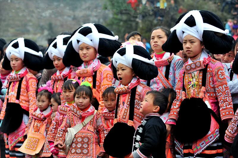Национальные этнические меньшинства. Народность Мяо в Китае. Племя Мяо Мяо Китай. Ханьцы в Китае. Народы Мяо-Яо (Мяо, Яо, Шэ.