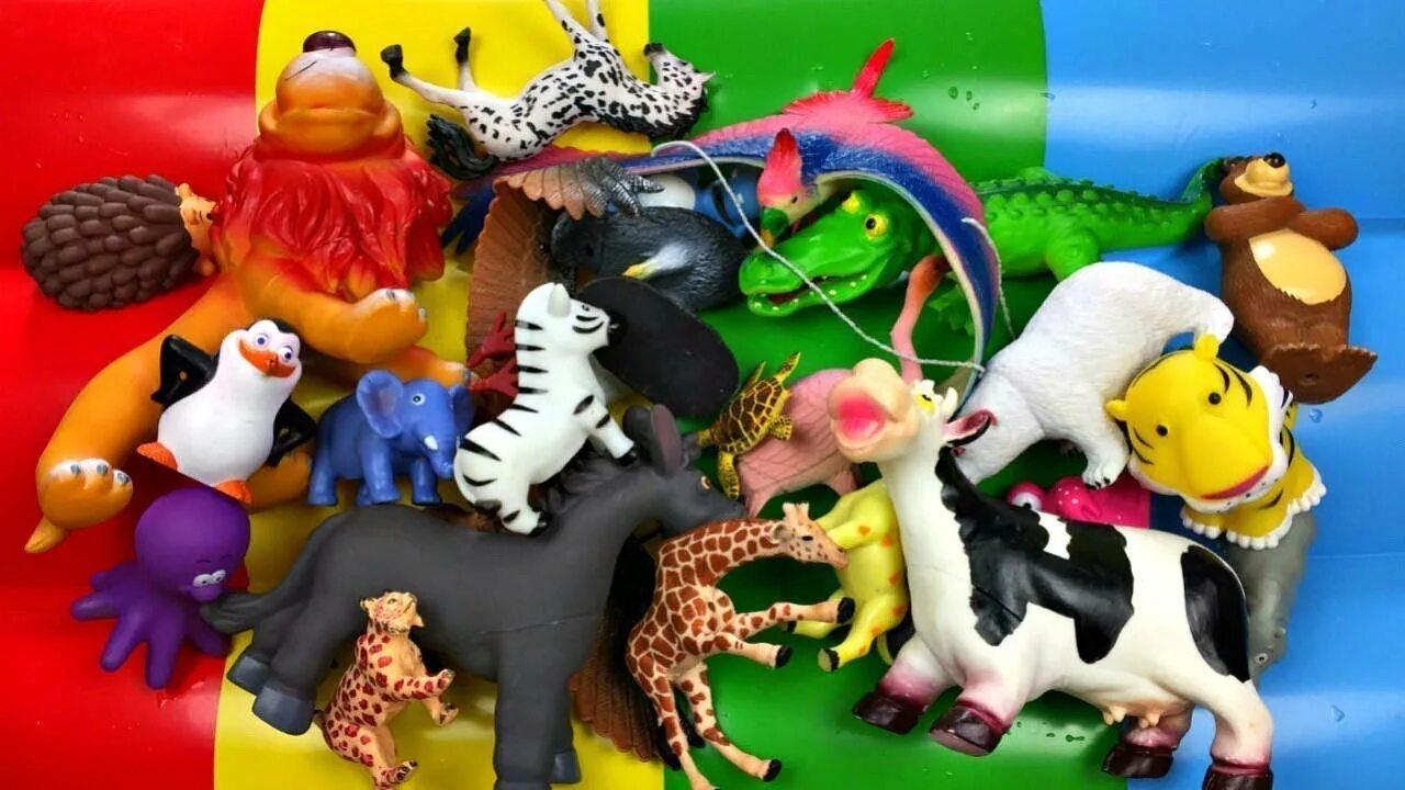 Real lots. Игрушки животные. Игрушки ТВ животных. Животные сафари игрушки. Игрушки ТВ звери.
