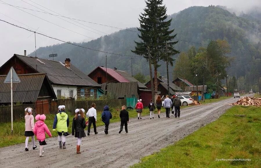 Поселок большая речка Красноярский край. Село большая речка Ермаковского района Красноярского края. Поселок Таёжный Красноярский край. Красноярский край Ермаковский район поселок большая речка.