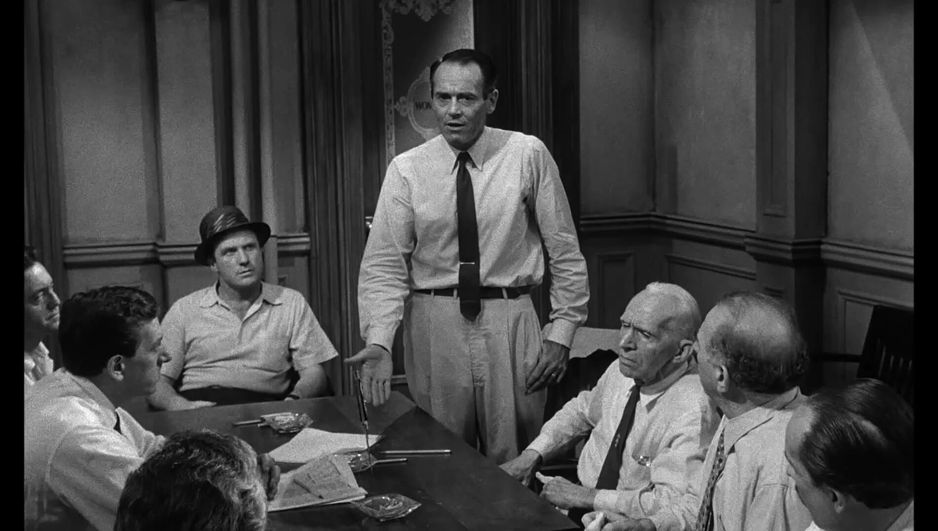 12 разгневанных мужчин 1957. Двенадцать разгневанных мужчин 1957. 12 разгневанных мужчин 1957. Двенадцать разгневанных. Сидни люмет 12 разгневанных мужчин.