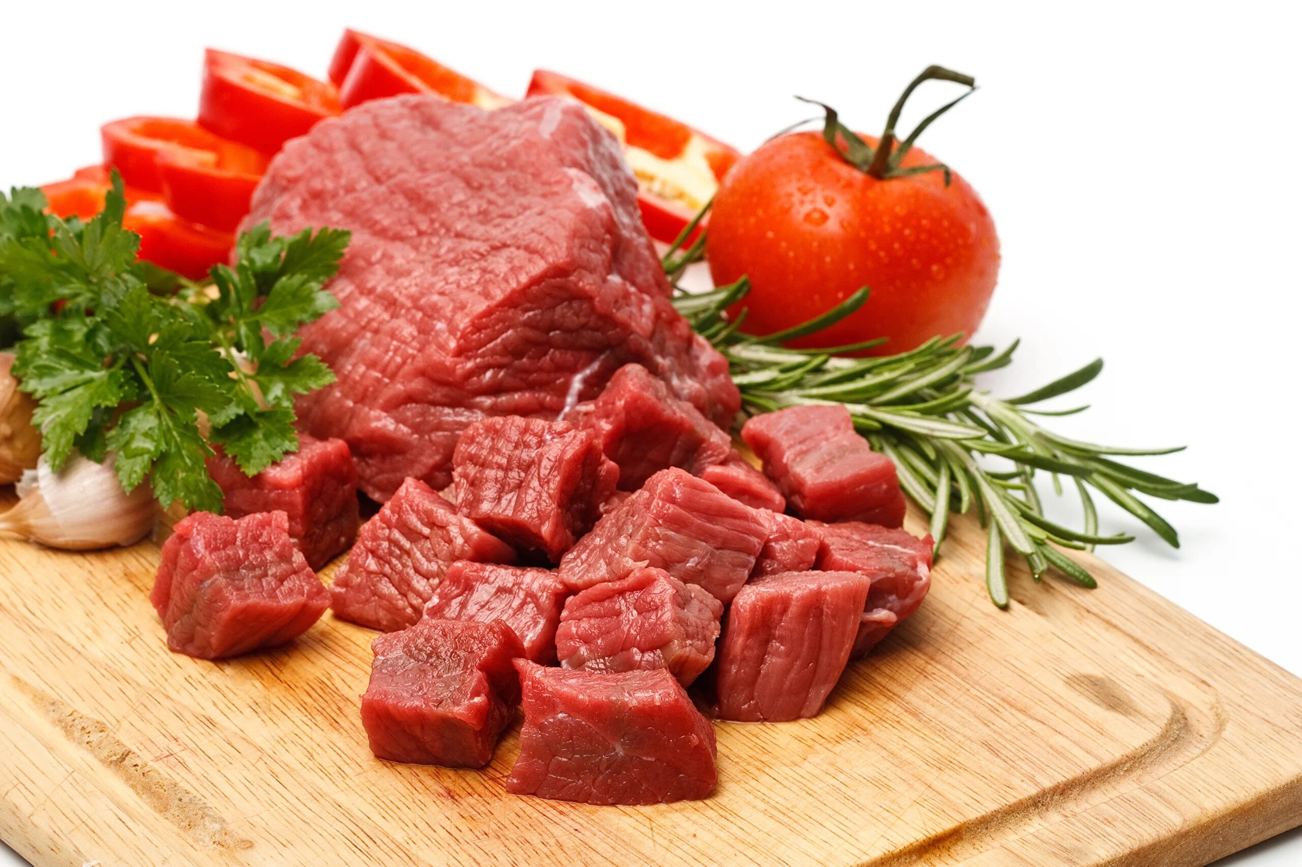 Красное мясо животных. Мясо. Свежее мясо. Мясо в ассортименте. Говядина.