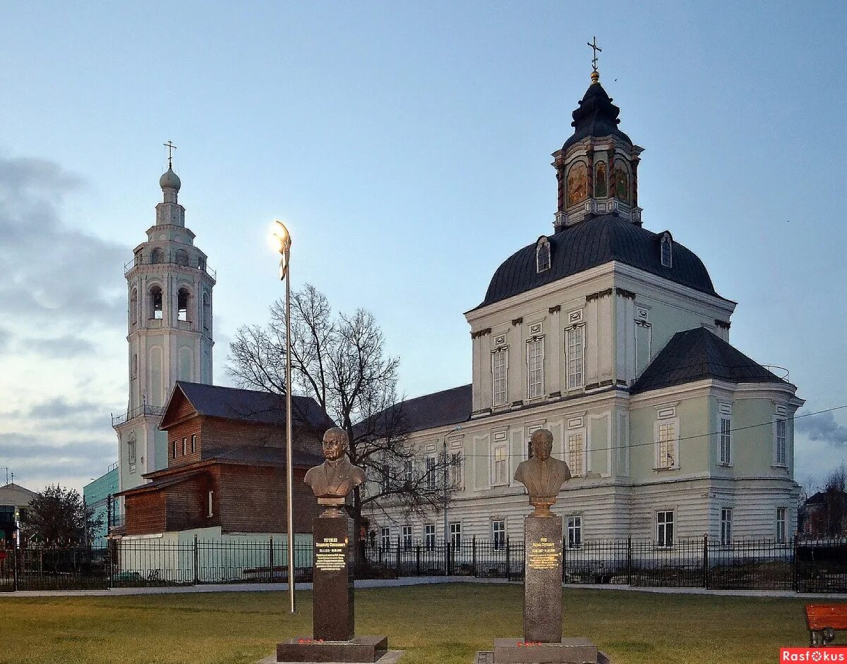 храм николая чудотворца зарецкого тула. николо зарецкий храм тула. николо-зарецкий храм в туле фото. николозаредский храм в туле. храм рождества христова николо зарецкий тула.