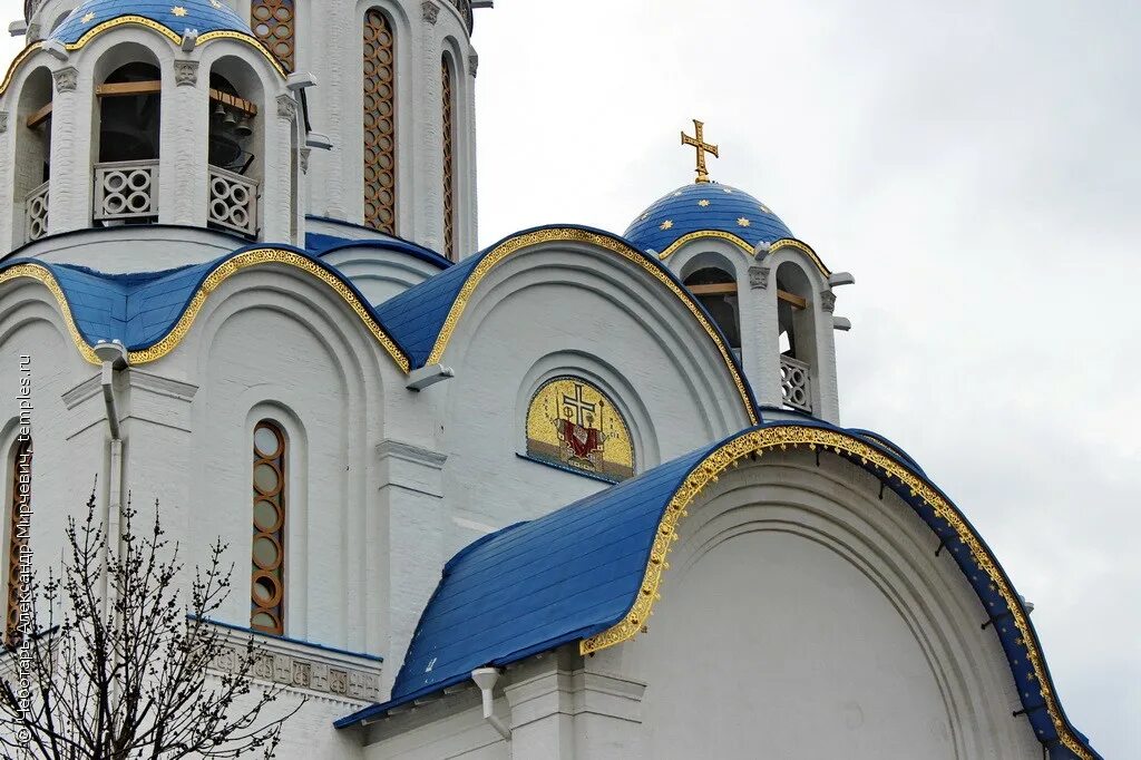 Покровский ясенево. Храм Покрова Пресвятой Богородицы в Ясенево. Церковь в Ясенево Покров Пресвятой Богородицы. Храм в Ясенево в храме Покрова Пресвятой Богородицы. Покровский храм в Ясенево внутри.