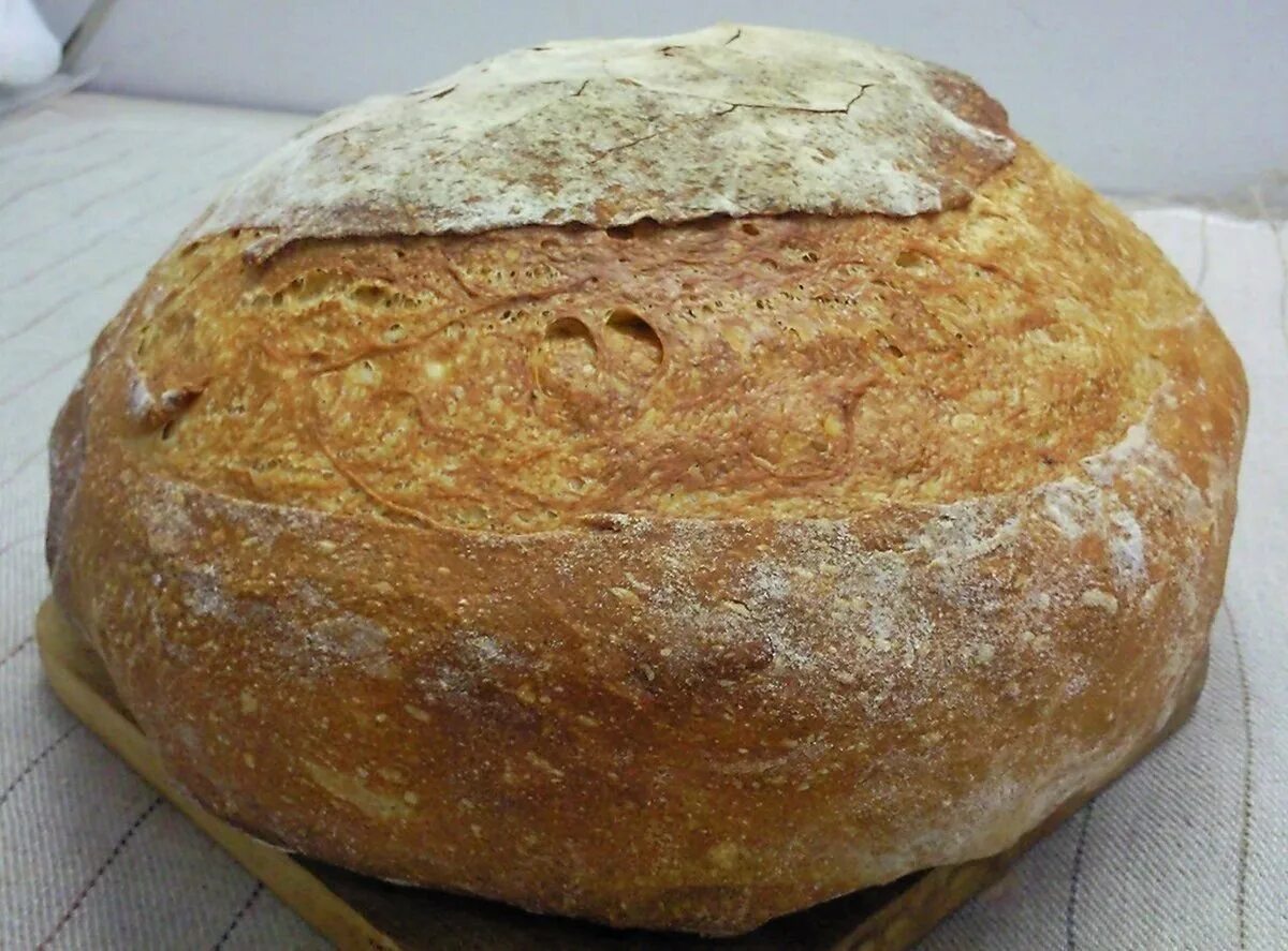 Домашний хлеб. Хлеб в духовке. Круглый хлеб. Хлеб домашний круглый.
