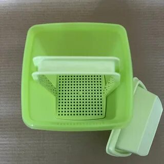 Pickle tupperware