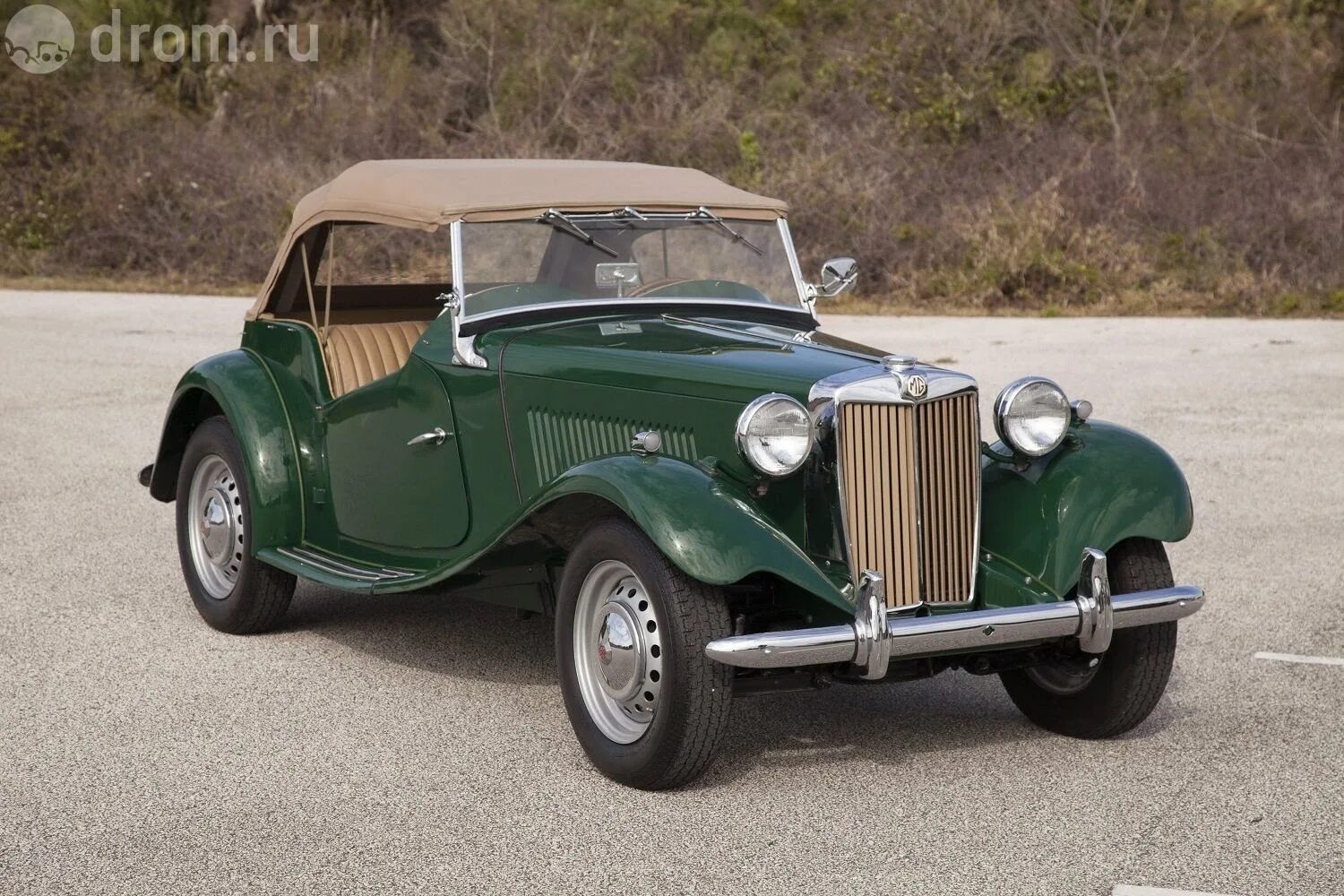 Машина 1 40. Skoda 1938 popular Roadster 912. Машины 30-х. Автомобили 30-40х годов. Машины 40 годов.