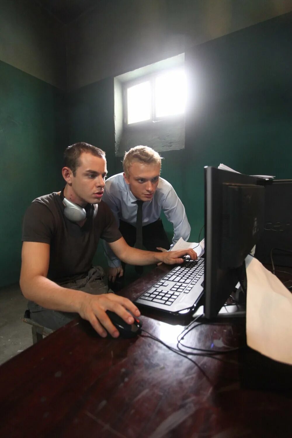 Молодежные субкультуры геймеры. Геймеры сериал 2012 геймеры. Киберспортивный турнир. Геймеры без регистрации. Геймеры без регистрации.