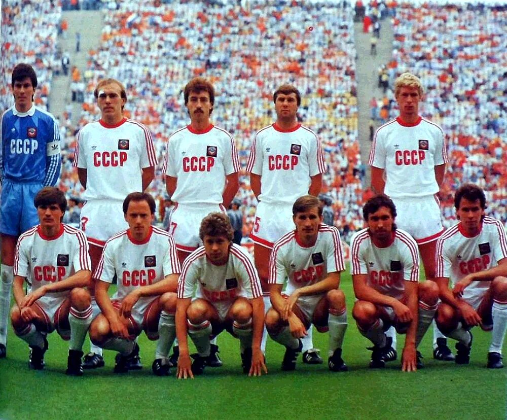 Сборная СССР 1988 Futbol. Форма сборной СССР по футболу 1986. Сборная СССР по футболу 1988 года Чемпионат. Сборная СССР 1988 года Чемпионат Европы.