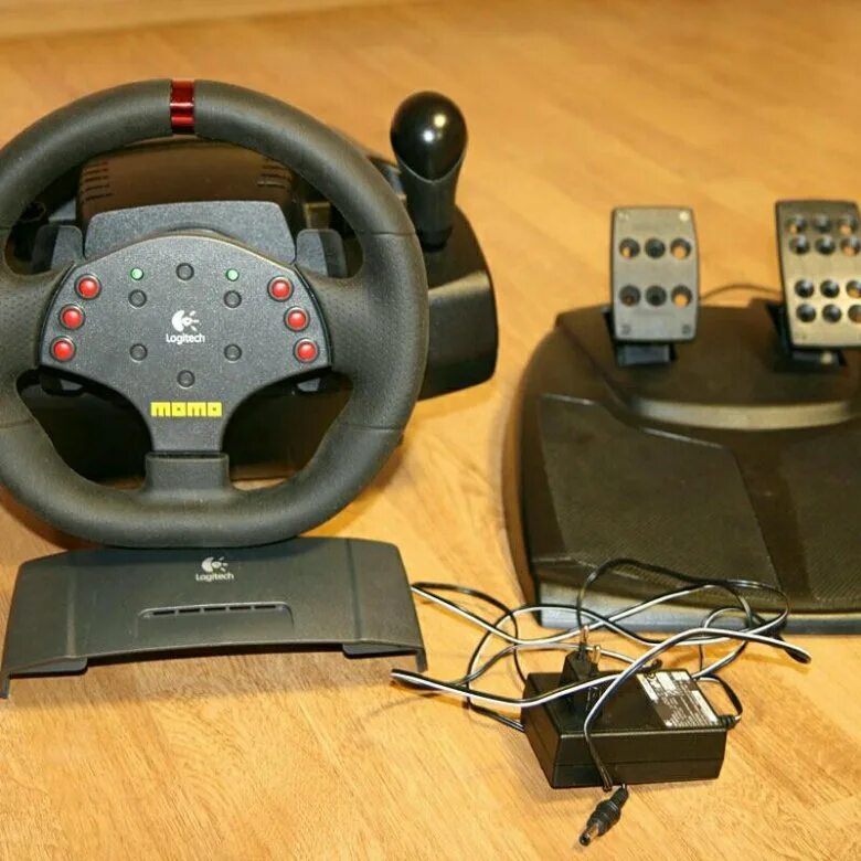 Руль Logitech Momo Racing. Logitech Momo Racing Force feedback Wheel. Игровой руль МОМО Logitech. Комплектации игрового руля Logitech Momo Racing.