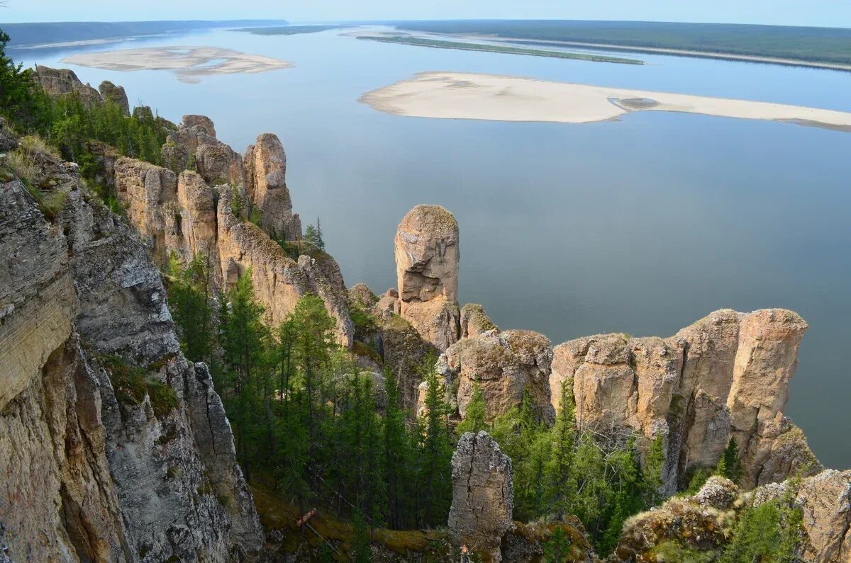 V якутия. Река Лена Ленские столбы. Якутск Ленские столбы. Национальный парк “Ленские столбы”, Якутия. Река Лена Якутия Ленские столбы.