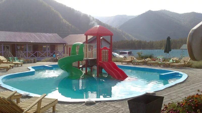 Чепош горный алтай. Горная сказка чепош. Усадьба ярцевых турбаза катунь. Усадьба ярцевых горный алтай. Турбаза горная сказка чемал.