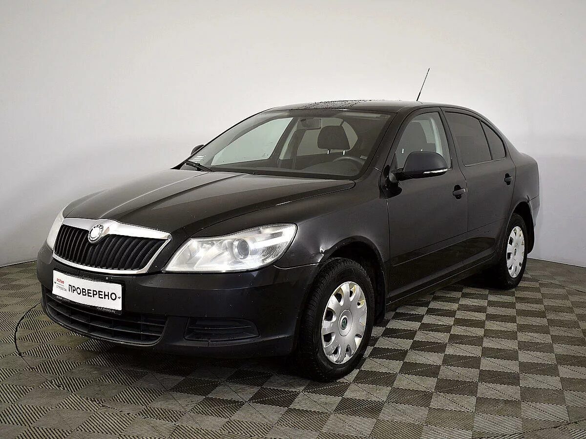 Шкода 1.6 механика купить. Skoda Octavia 2010.