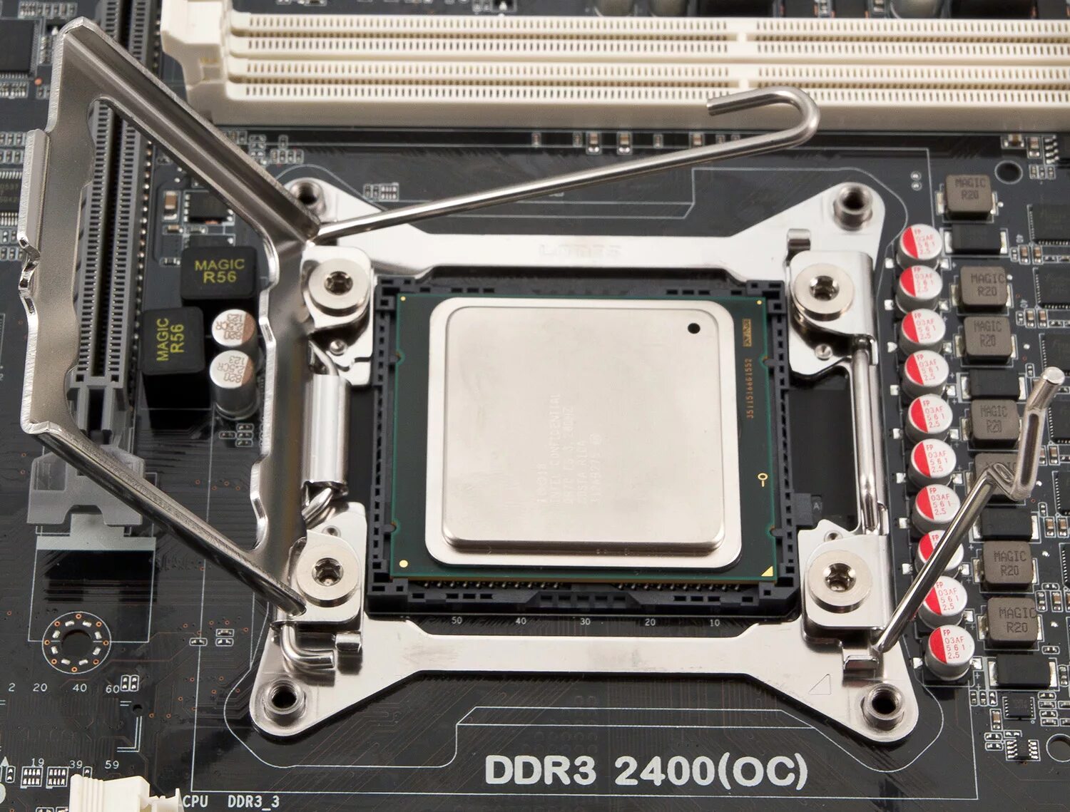 V core 3. Socket LGA 2011. LGA 2011-3 сокет. Socket 2011 v3. 2011 Сокет Xeon.