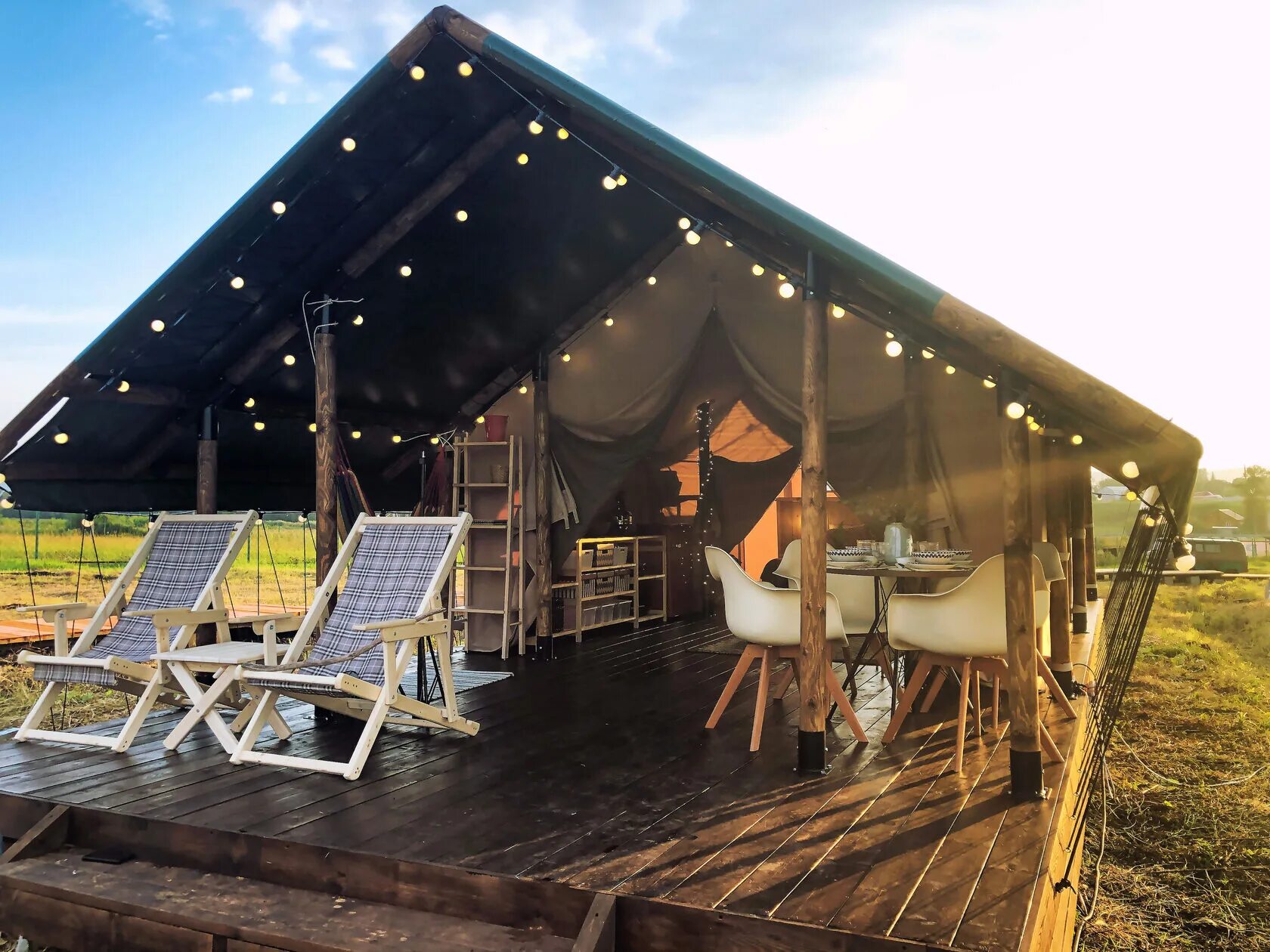 Дом тентов. Глэмпинг сафари тент. сафари палатки глэмпинг. safari tent глэмпинг. глэмпинг сафари тент дикий дом.