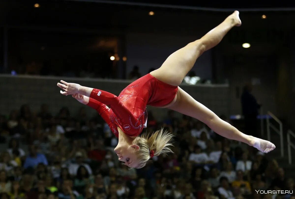 Алия мустафина рио 2016. Мария пасека, дарья спиридонова, седа тутхалян. Спортивная гимнастка на бревне. Венера зарипова гимнастка. Гимнаст гимнастка.
