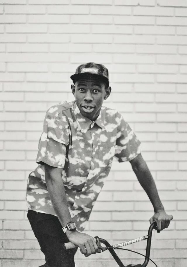 Tyler the creator like him текст. Tyler the creator sad. tyler the creator crying. tyler the creator фото.
